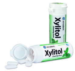 Närimiskumm Miradent 100% Xylitol MÜNT (30g, pakis 30tk)