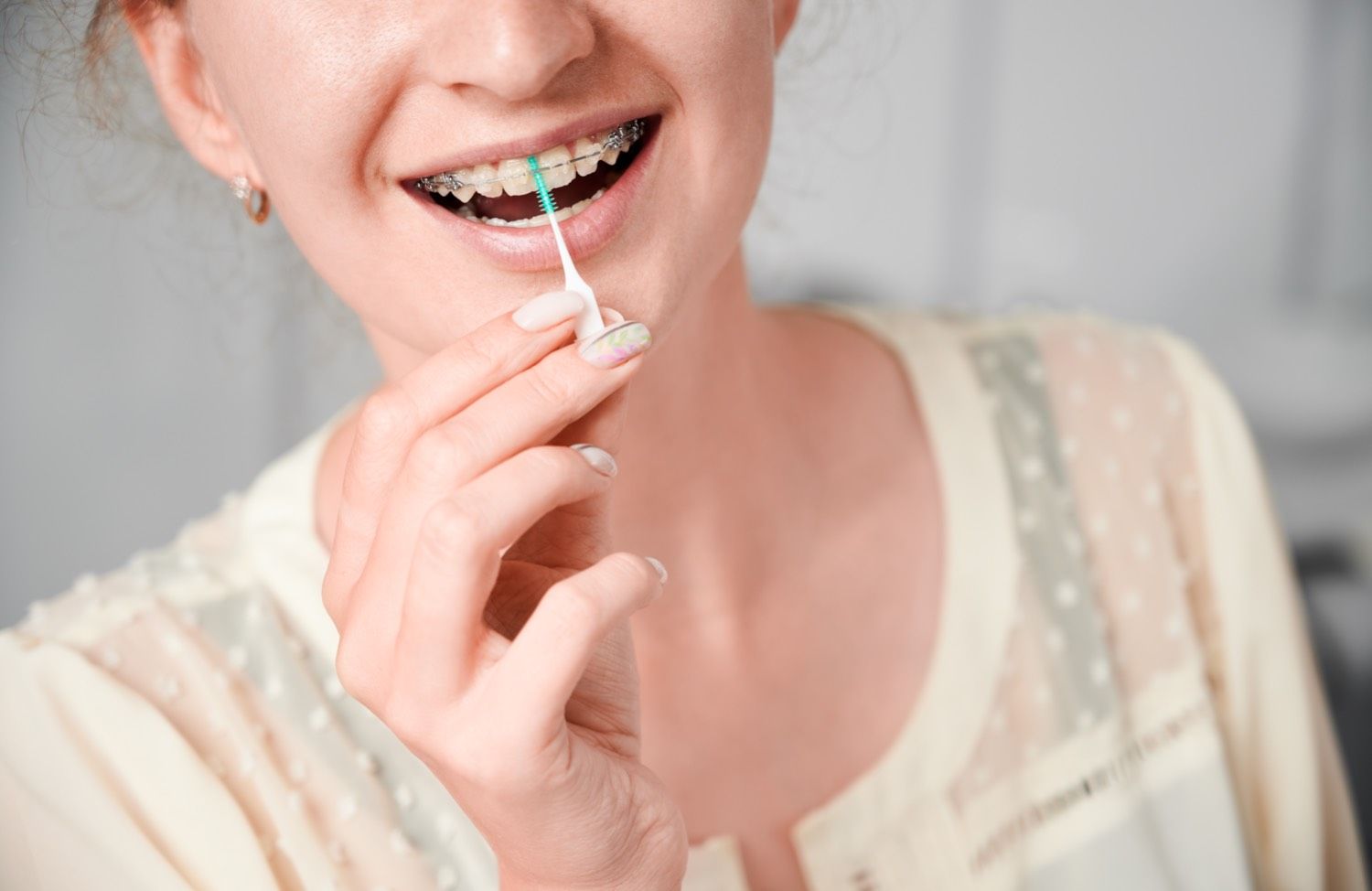 Hambavahehari on lihtne viis, kuidas pääseda kõige väiksemagi toidujäägini hammaste vahel.